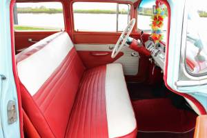 Image 32/37 of Pontiac Chieftain (1956)