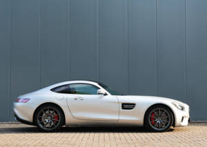 Image 5/56 of Mercedes-AMG GT-S (2017)