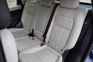 Image 32/50 of Land Rover Range Rover Sport P400e PHEV (2020)