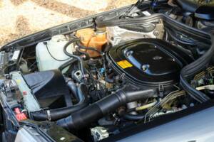 Image 33/50 of Mercedes-Benz 200 E (1992)