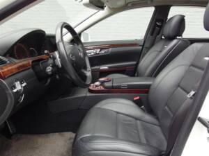 Image 51/99 of Mercedes-Benz S 65 AMG L (2006)