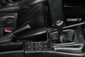 Immagine 58/74 di BMW M5 (1992)