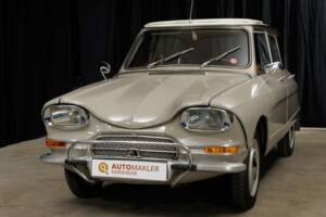 Image 18/60 of Citroën Ami 6 Berline (1969)
