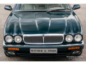 Bild 16/34 von Jaguar XJ6 3.2 Executive (1997)