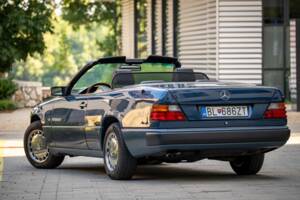 Obraz 10/50 pojazdu Mercedes-Benz 300 CE-24 (1992)