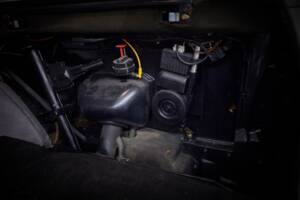 Image 72/100 of Mercedes-Benz 230 TE (1990)