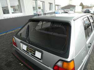Image 21/23 of Volkswagen Golf Mk II GTi 1.8 (1988)