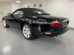 Afbeelding 7/49 van Jaguar XK8 4.2 (2004)