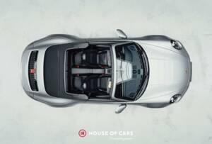 Image 6/25 of Porsche 911 Carrera (2023)