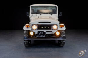 Image 8/21 de Toyota Land Cruiser FJ 40 (1981)