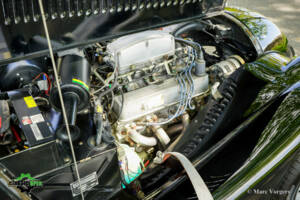 Image 19/54 of Morgan Plus 8 (1992)