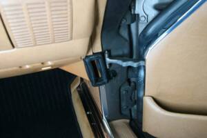 Image 23/50 de Mercedes-Benz 420 SL (1987)