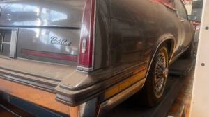 Image 20/23 of Cadillac Convertible de Ville (1986)