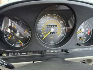 Image 23/36 de Mercedes-Benz 560 SL (1987)