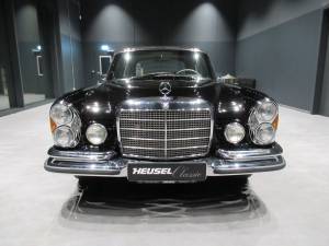 Image 3/17 of Mercedes-Benz 280 SE (1969)
