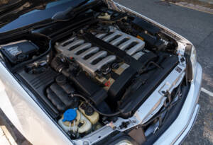 Image 32/33 of Mercedes-Benz SL 600 (2002)