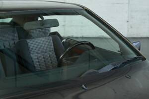 Bild 29/50 von Mercedes-Benz 300 CE (1991)