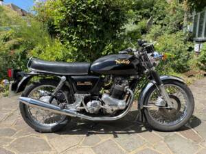 Image 1/47 of Norton Commando 850 Roadster (1974)