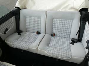 Image 15/23 of Volkswagen Golf Mk I Convertible 1.8 (1992)