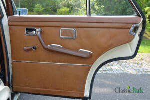 Image 23/49 of Mercedes-Benz 280 SE 3,5 (1972)