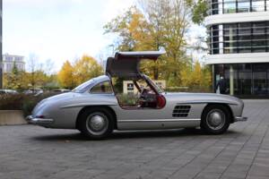 Image 3/37 of Mercedes-Benz 300 SL "Gullwing" (1954)