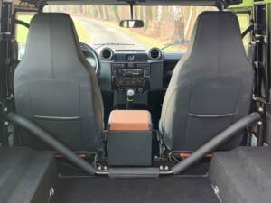 Image 13/16 de Land Rover Defender 90 (2010)