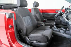 Image 16/50 de Volkswagen New Beetle 2.0 (2006)