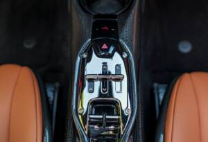 Image 27/37 of Ferrari SF90 Spider (2023)