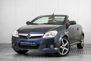 Image 3/50 de Opel Tigra TwinTop 1.4 Twinport (2006)