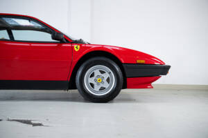 Image 32/48 de Ferrari Mondial Quattrovalvole (1985)