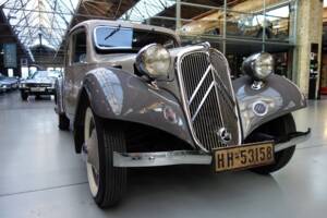 Image 5/43 of Citroën Traction Avant 7 C (1935)