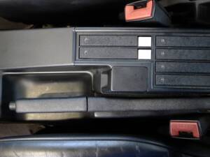 Image 6/49 of Mercedes-Benz 190 E 2.3-16 (1984)