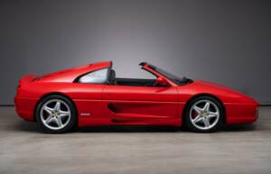 Image 6/37 of Ferrari F 355 F1 GTS (1997)