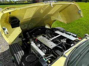 Imagen 32/39 de Jaguar E-Type V12 (2+2) (1972)