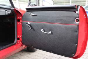 Image 11/49 of MG MGB (1966)