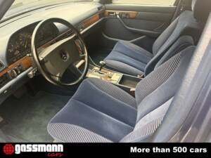 Image 9/15 of Mercedes-Benz 300 SE (1991)