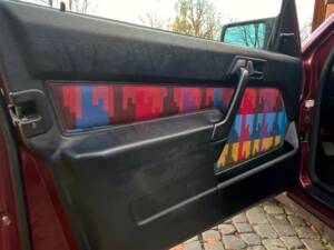 Image 15/27 of Mercedes-Benz 190 E 1.8 Avantgarde &quot;Rosso&quot; (1993)