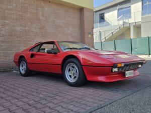 Image 31/95 of Ferrari 308 GTBi Quattrovalvole (1984)