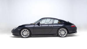 Image 6/35 de Porsche 911 Carrera 4 (2001)
