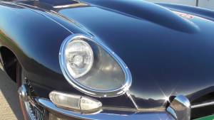 Image 11/50 of Jaguar E-Type (1967)