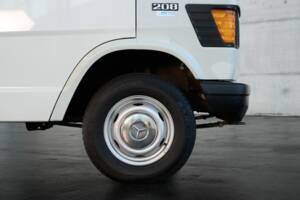 Image 26/43 of Mercedes-Benz T1 208 (1981)