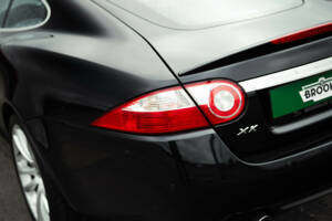 Image 9/33 of Jaguar XKR (2008)