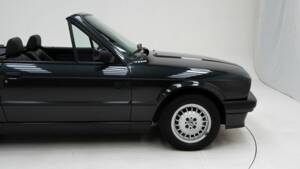 Bild 11/15 von BMW 318i (1992)