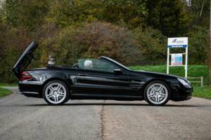 Bild 20/50 von Mercedes-Benz SL 55 AMG (2004)