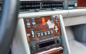 Image 50/72 de Mercedes-Benz 500 SEL (1984)