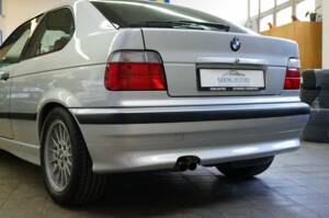 Imagen 11/32 de BMW 323ti Compact (1998)
