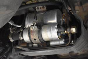 Image 65/94 of Mercedes-Benz 560 SL (1988)