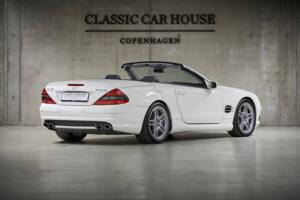 Image 4/99 de Mercedes-Benz SL 55 AMG (2005)