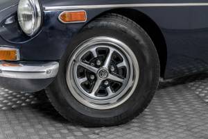 Immagine 4/50 di MG MGB GT (1972)