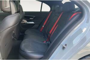 Image 9/11 of Mercedes-Benz E 53 AMG Hybrid 4MATIC (2025)